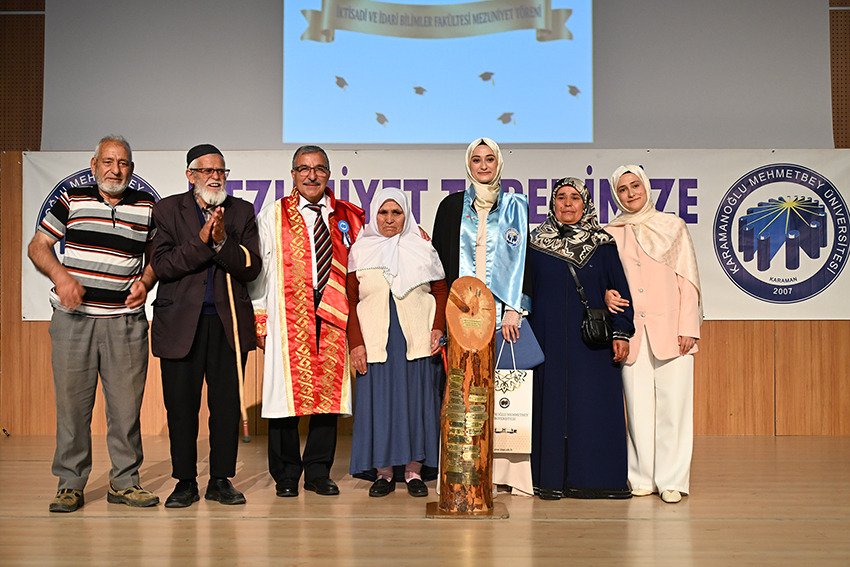 KMÜ İİBF’de Mezuniyet Coşkusu-6