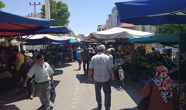 Bayram Sonrası Semt Pazarında Fiyatlarda Düşüş Yaşandı