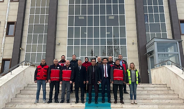 Karaman'da Gönüllü Öğretmenlerden Oluşan Eğitim Ekibi Hatay'a Gitti