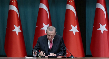 Cumhurbaşkanı Erdoğan Seçim Kararını İmzaladı  SEÇİM TAKVİMİ RESMEN BAŞLADI