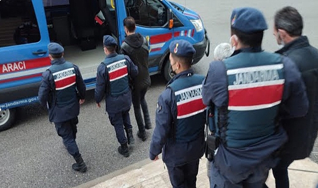 Hükümlü ve çeşitli suçlardan aranan şüphelileri JASAT dedektifleri yakaladı
