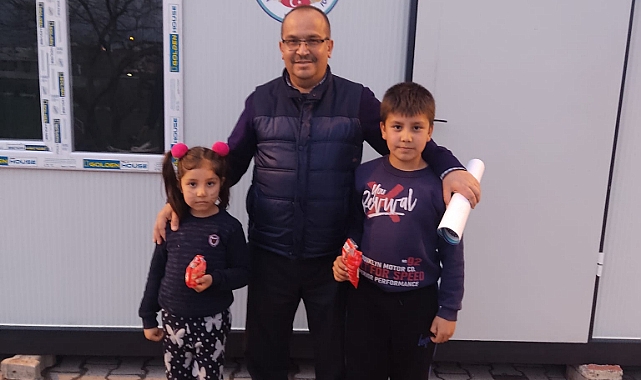 Karamanlı Hayırseverler Depremzede İki Aileyi Daha Çadırdan çıkarıp Konteynere Yerleştirdi