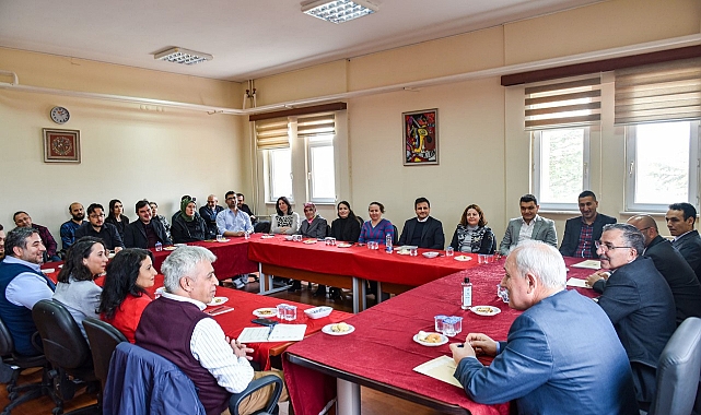 Rektör Gavgalı Üniversite Personeli İle Bir Araya Geldi