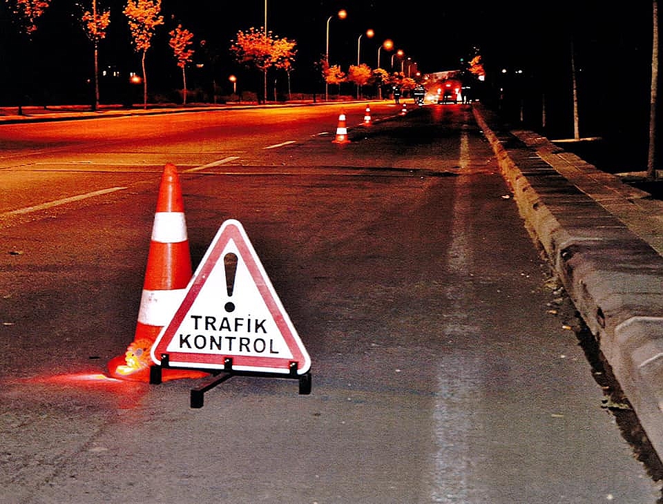 İki otomobilin çarpıştığı kazada 3 kişi yaralandı