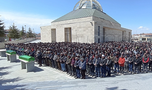 Karaman'da Kazada Hayatını Kaybedenler Toprağa Verildi