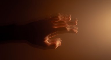 Uzmanından "ailede yatkınlık varsa parkinson hastalığına dikkat edilmesi gerekir" uyarısı