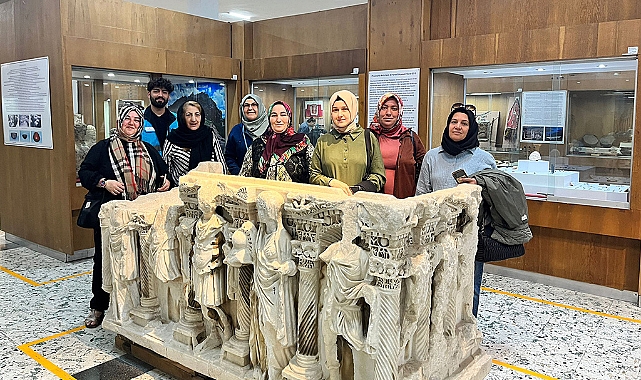 Depremzedeler, Karaman'da Tarihi Mekânları Gezdi