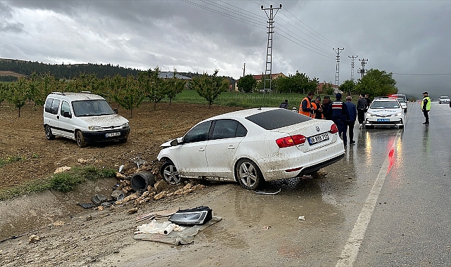 Karaman'da Trafik Kazasında Bir Çocuk Öldü, 3 Kişi Yaralandı