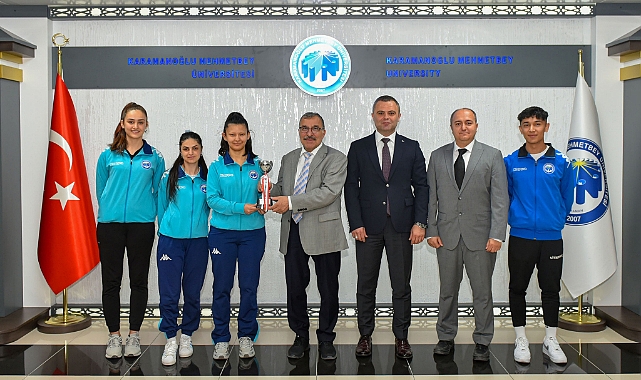 KMÜ Badminton Takımından Büyük Başarı