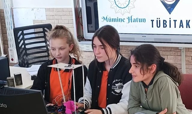 TÜBİTAK 2204-B Araştırma Projeleri Yarışmasında İki Okuldan Büyük Başarı