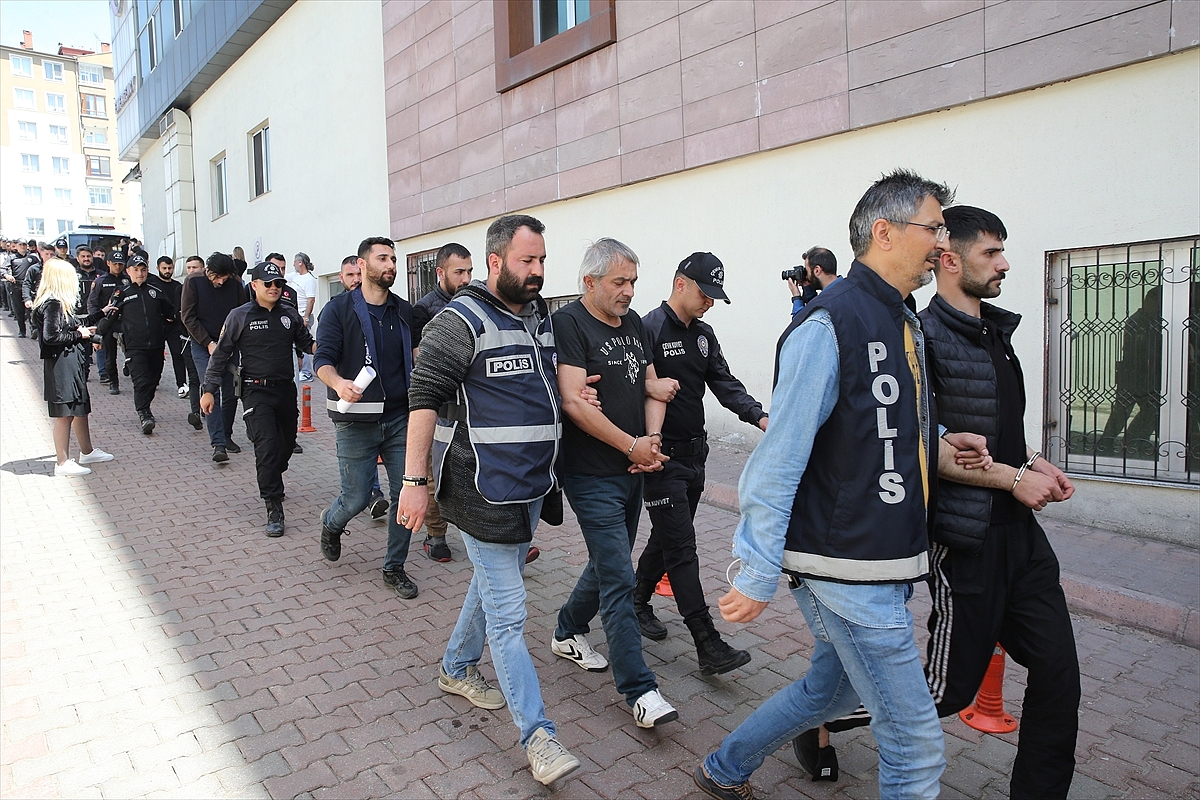 Uyuşturucu operasyonunda 31 zanlı yakalandı