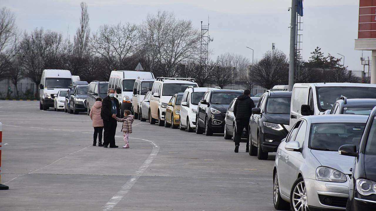 Bayram trafiğinde erken saatlerde uzun yola çıkmak riskli