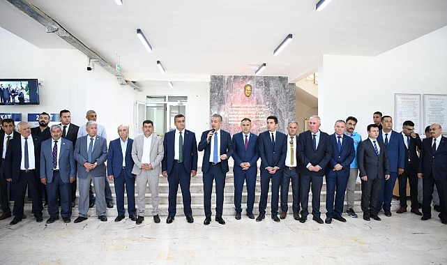 Vali Akkoyun İl Özel İdaresi Personeli ile Bayramlaştı