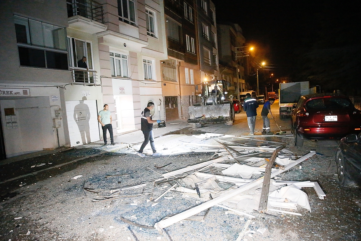 Bir binada meydana gelen patlamada 1 kişi öldü