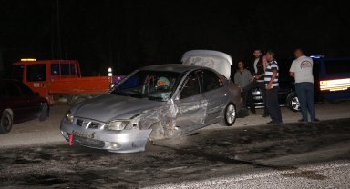 İki otomobilin çarpıştığı kazada 7 kişi yaralandı