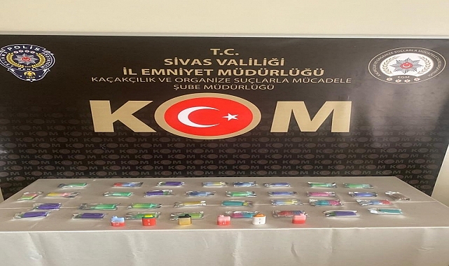 Kaçak elektronik sigara ve dijital saat ele geçirildi