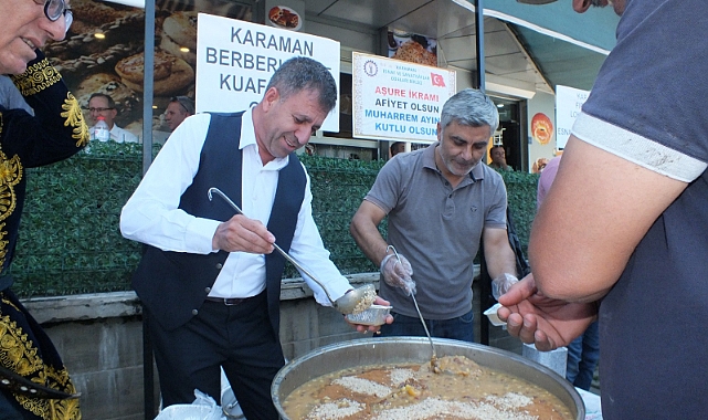 Karaman Esnaf Odaları Birliği'nden aşure ikramı