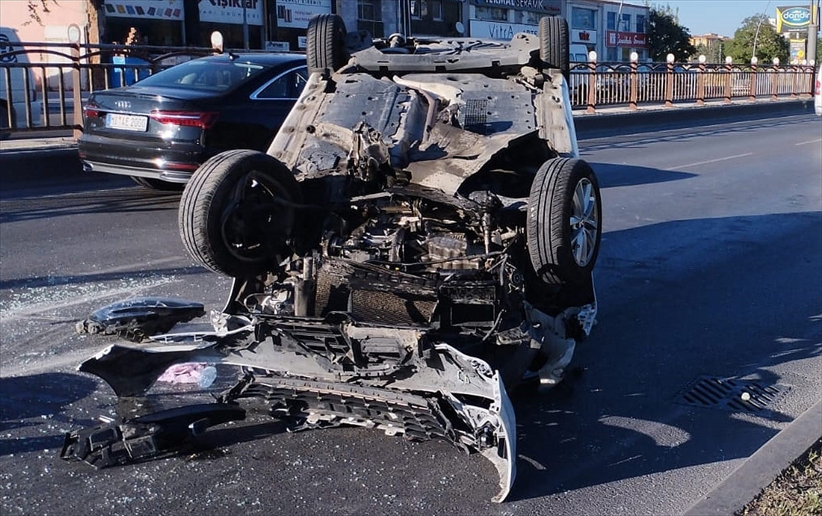 Trafik kazasında bir kişi yaralandı