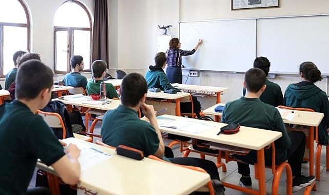 Bakan Tekin: Türkçe ortalaması 70 olmayan öğrenci sınıf geçemeyecek