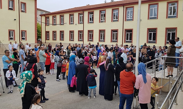 Karaman'da okullarda ilk zil uyum eğitimi için çaldı
