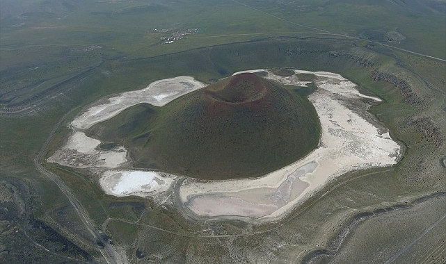 Meke Gölü'nün ekolojik restorasyonu için "Atık Su Geri Kazanım Tesisi" kuruluyor