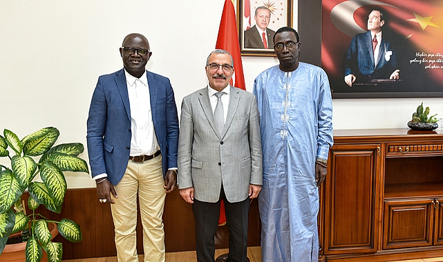 Senegalli Belediye Başkanlarından Rektör Gavgalı’ya Ziyaret