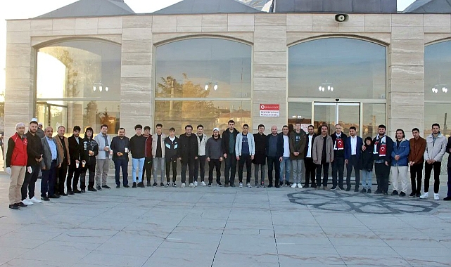 Gençler sabah namazında buluştu 