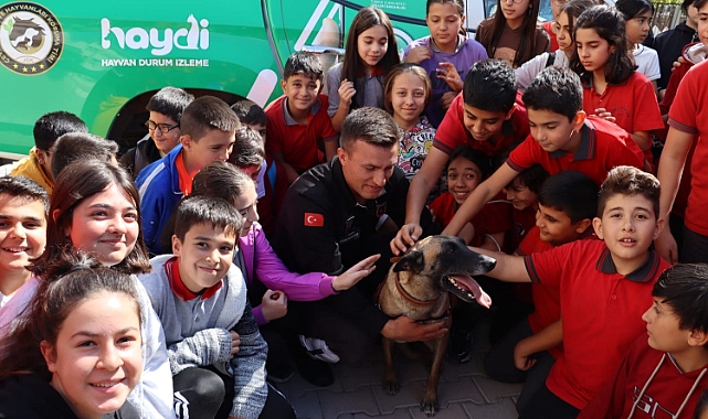 Jandarma, öğrencilere hayvan sevgisini anlattı