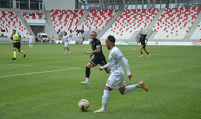 Karaman FK Evinde Amedspor'a 2-1 Mağlup Oldu