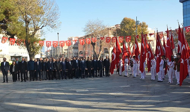 Karaman'da 24 Kasım Öğretmenler Günü kutlandı