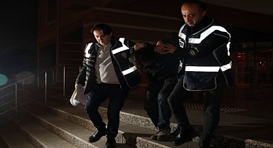 Babasını öldürüp sobada yaktığı iddia edilen şüpheli tutuklandı