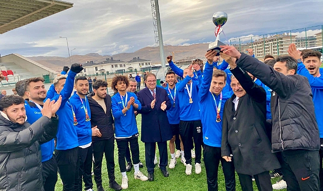 KMÜ Futbol Takımı Şampiyon Oldu