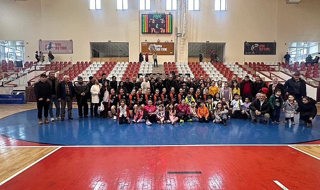 Kadınlar hentbol 1. Liginde lider Polatlı Belediyesi 9’da 9 yaptı