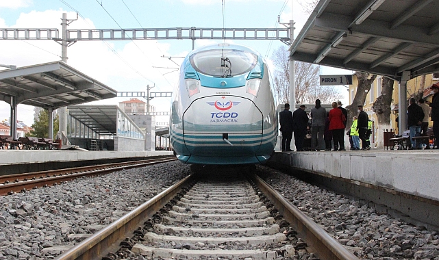 Karaman-Konya-Ankara ve İstanbul YHT Hattında Rekor: "2 Yılda 2 Milyon 423 Bin 868 Yolcu"