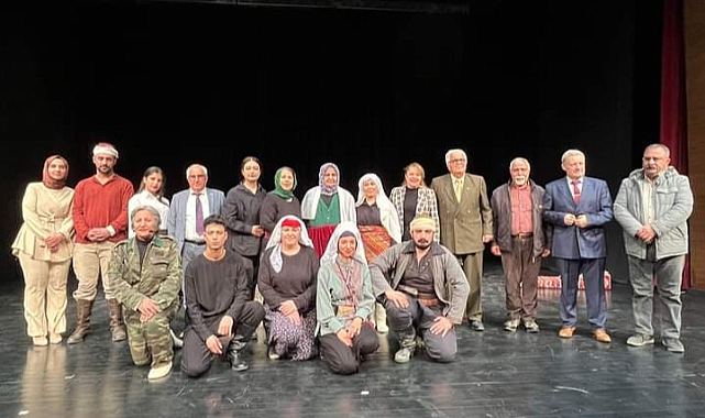 "Yolda Onlar Da Vardı"  Gazipaşalı Tiyatroseverlerle Buluştu