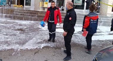 Zirai ilaçtan etkilenen 4 kargo çalışanı hastaneye kaldırıldı