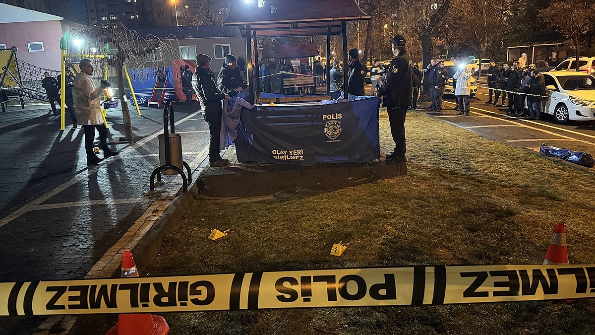Pompalı tüfekle vurulan genç hayatını kaybetti