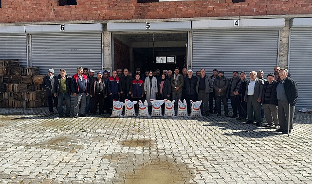 Sarıveliler’de 103 Çiftçiye Nohut Tohumu Dağıtıldı
