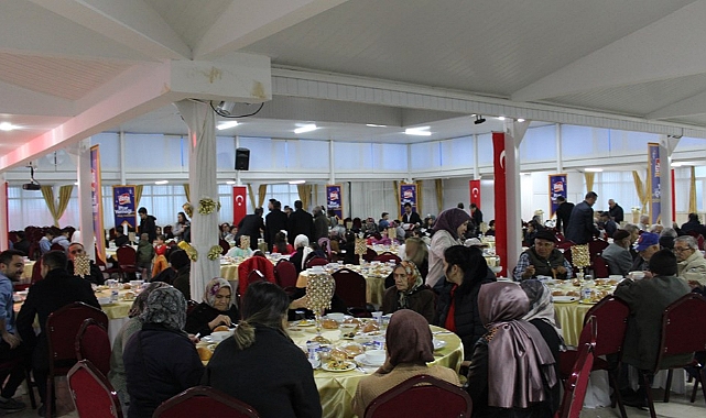 Yaşlılar ve Çocuklar İftar Programında Buluştu