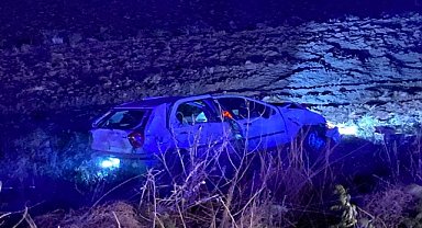 Şarampole devrilen otomobilin sürücüsü öldü