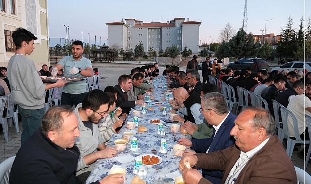 Vali Sarıibrahim ÖDİHL İftarına Katıldı