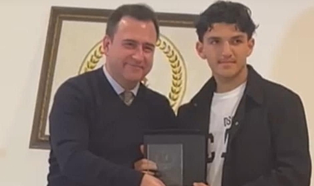 Karamanlı Genç Sporcu Yılın Örnek Sporcusu Ödülünün sahibi oldu
