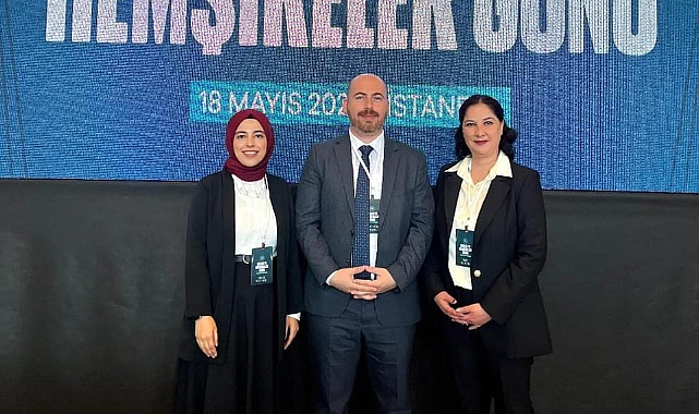 Yılın Ebesi seçildi