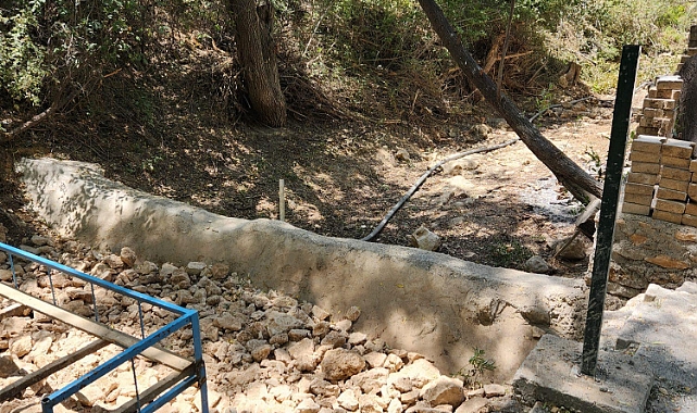 Yeşildere Barajını Besleyen Dere Tarihinde İlk Kez Kurudu