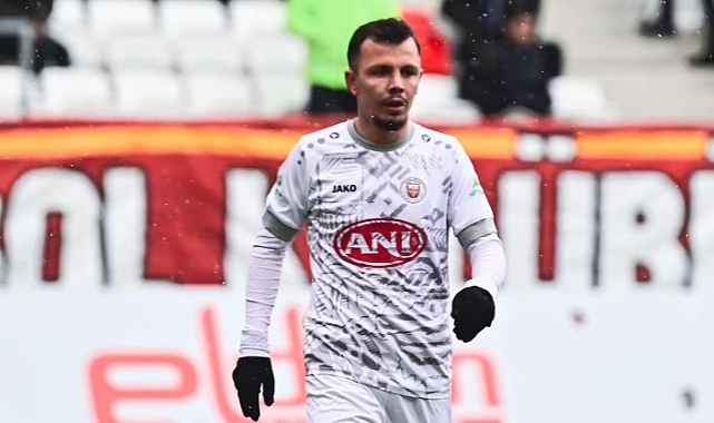 Karaman FK'nın golcüsü 1.lig ekibi Sakaryaspor ile anlaştı