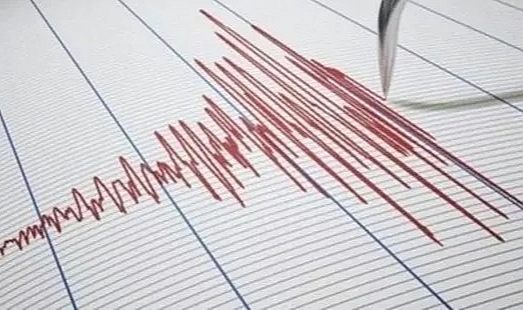 Akdeniz'de 4,9 büyüklüğünde deprem
