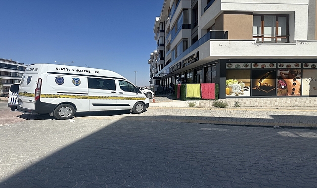 Kadın bıçakla öldürülmüş halde bulundu