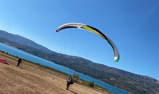 Ermenek Semaları Paramotor ve Yamaç Paraşütü ile renklendi