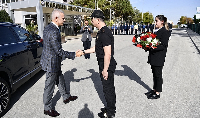 Vali Çiçekli İl Emniyet Müdürlüğünü  Ziyaret Etti