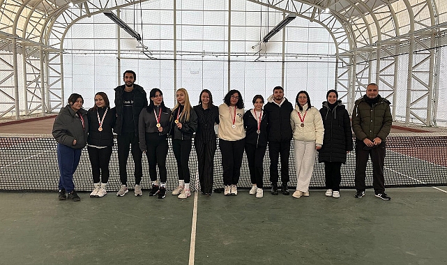 Çiftler Tenis Turnuvası Tamamlandı